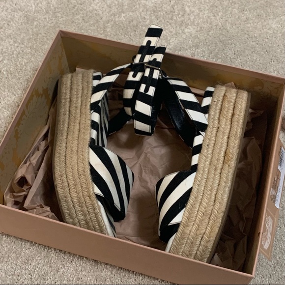 MIUMIU sandal. Size 6 - Picture 3 of 5